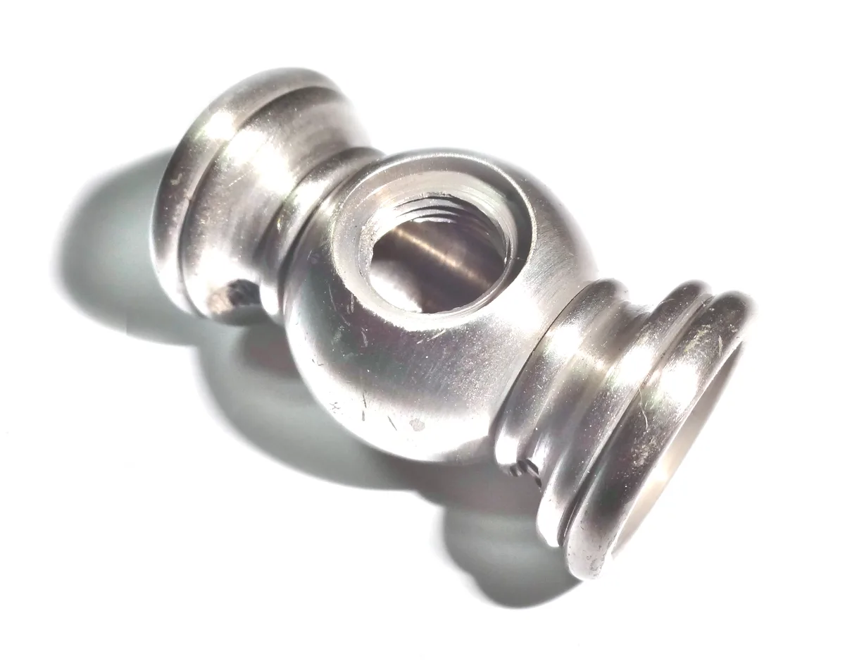 Polished CNC Turned Cross Fitting